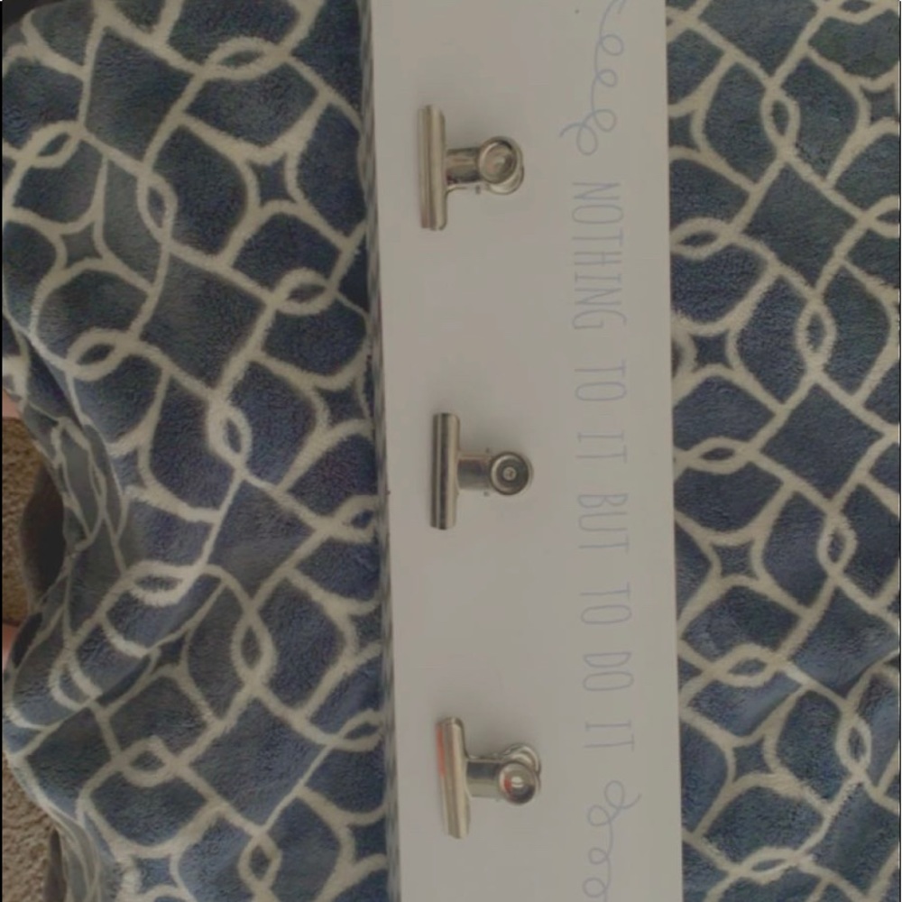 This is a cute hook it is longer than the pictures